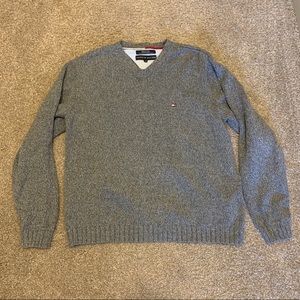 Tommy Hilfiger - Gray V-Neck Sweater (M)